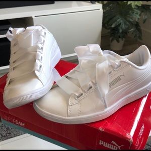 White with satin laces Puma